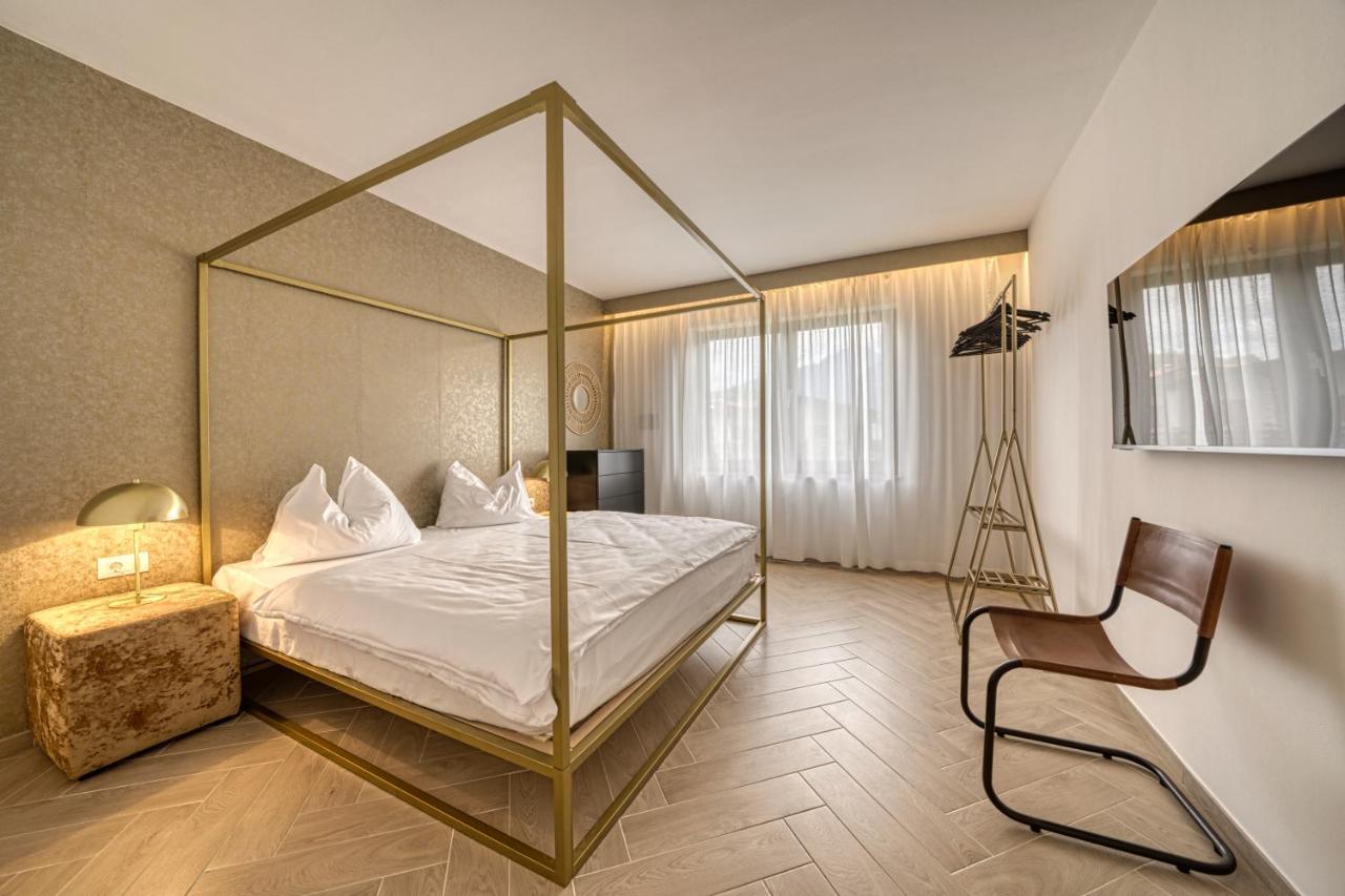 Goldfinger + Suites Lana Eksteriør bilde