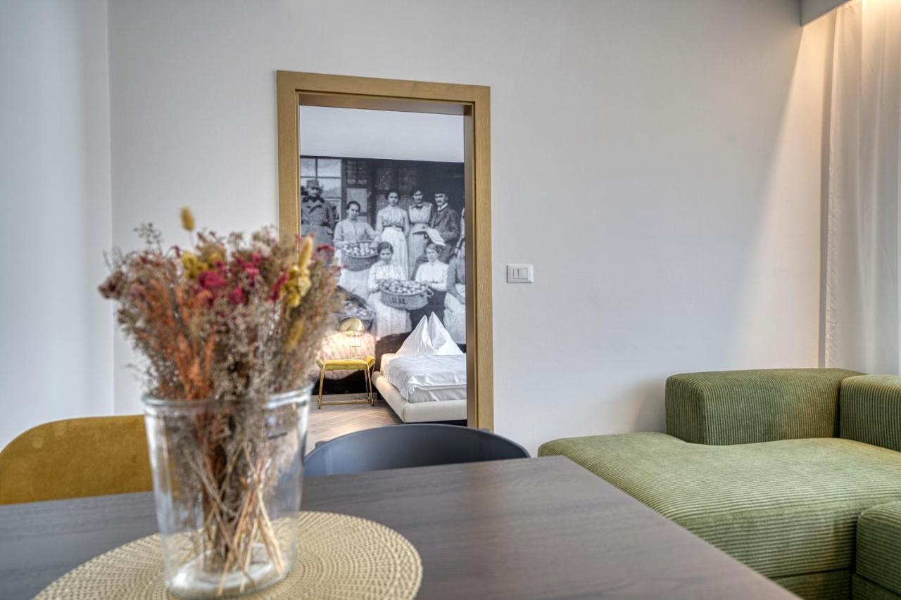 Goldfinger + Suites Lana Eksteriør bilde
