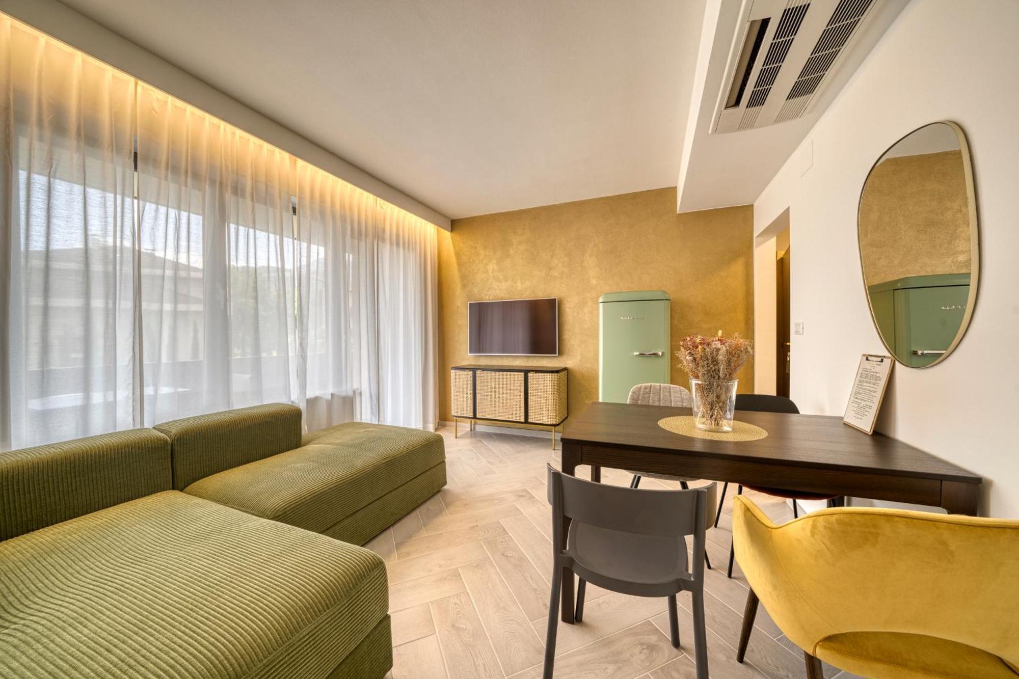 Goldfinger + Suites Lana Eksteriør bilde