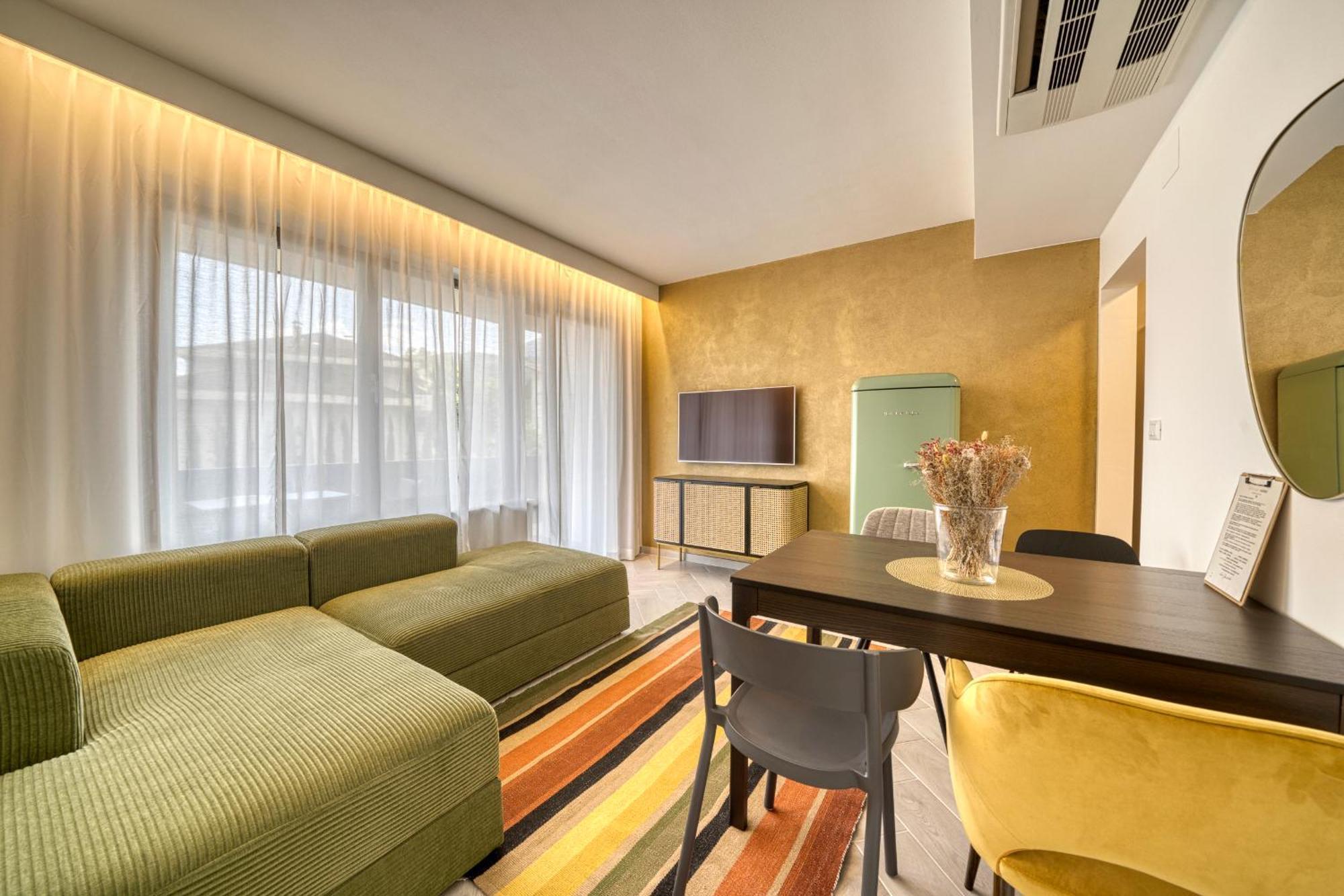 Goldfinger + Suites Lana Rom bilde
